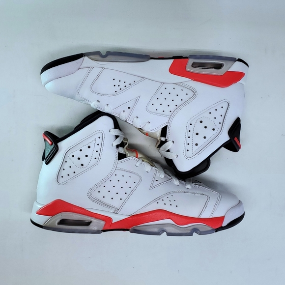Air Jordan Retro 6 - Picture 6 of 11